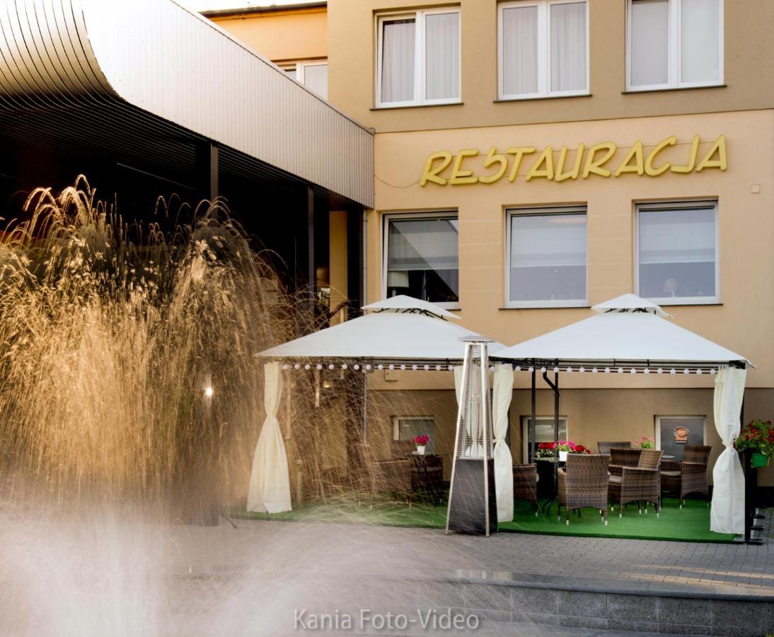 Miejsca Noclegowe I Restauracja Kaminski Kepno Exterior photo